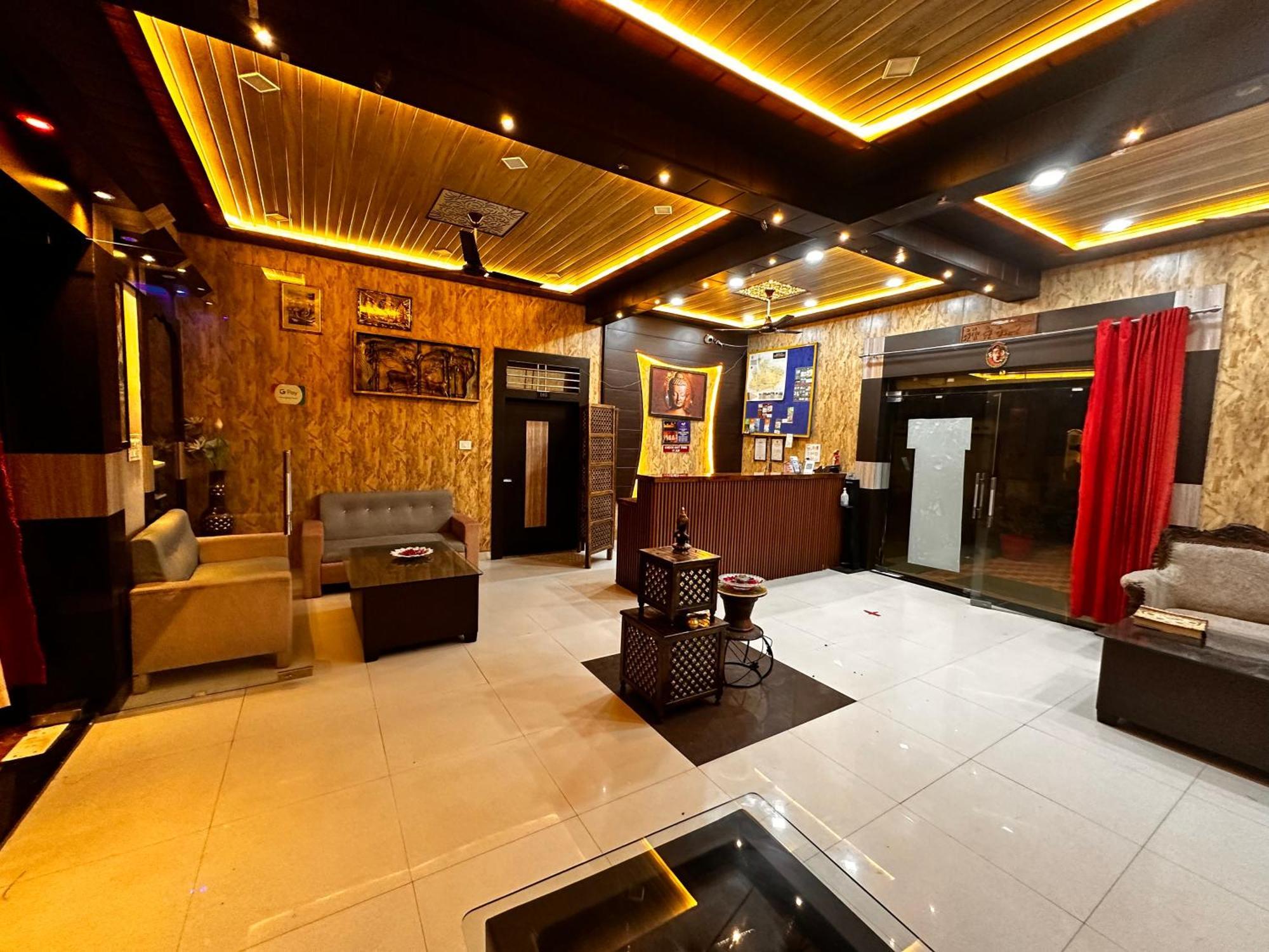 Bundeli Farm Resort & Banquet 오르차 외부 사진