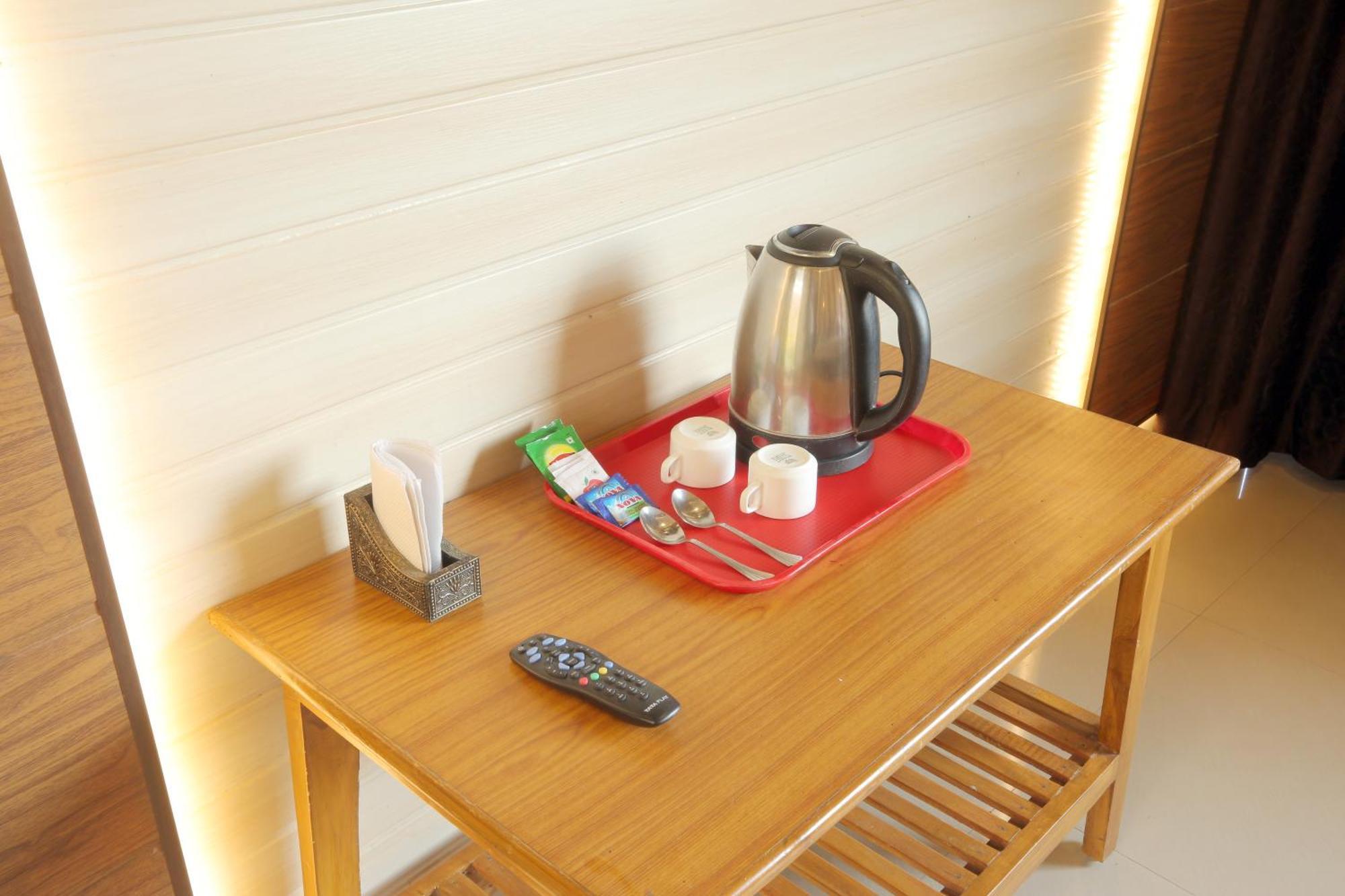 Bundeli Farm Resort & Banquet 오르차 외부 사진